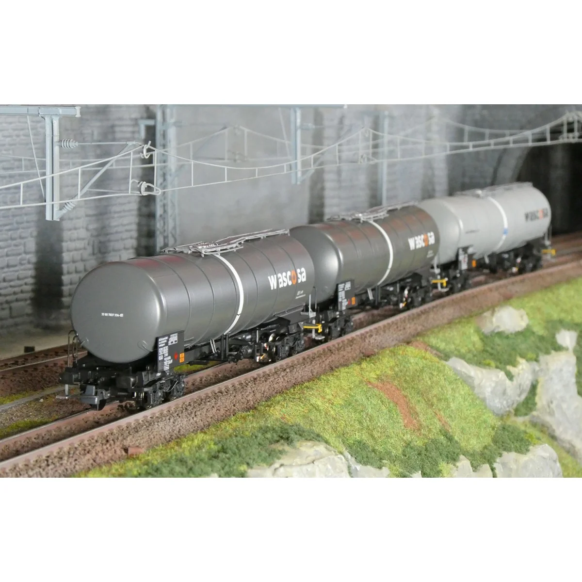 Roco 6600143 Set de 3 wagons citernes à bogies, type Zacns, Wascosa Roco Roco_6600143 - 2