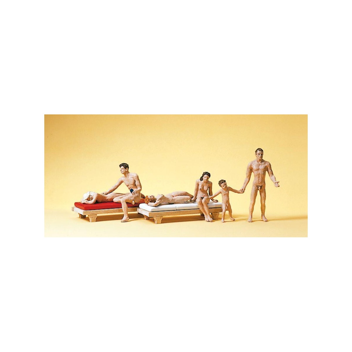 Preiser 10439 Figures, Nudist Couples on the Beach - Preiser - PREI...