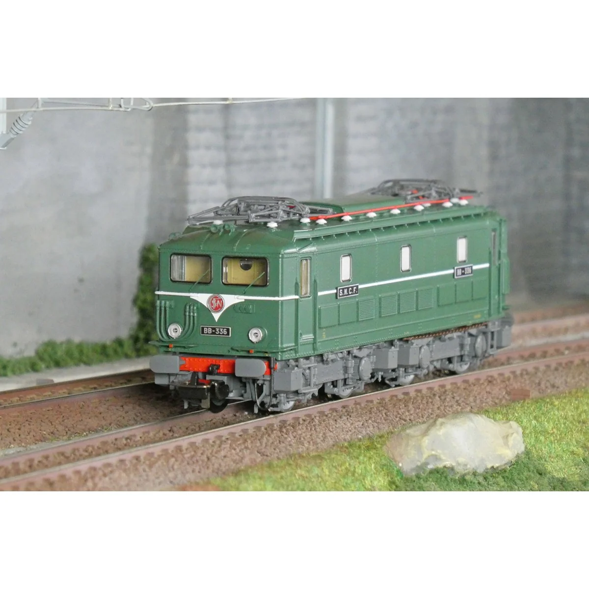 Piko 97427 BB 336 electric locomotive, SNCF, Tours depot, digital s... Piko 97427 BB 336 electric locomotive, SNCF, Tours depot, digital s...
