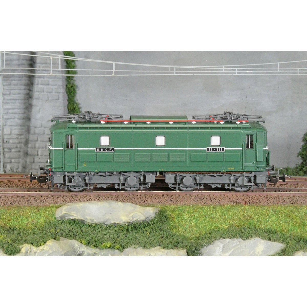 Piko 97427 BB 336 electric locomotive, SNCF, Tours depot, digital s...
