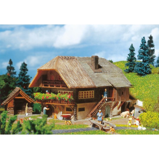 Faller 131324 Maquette, Ferme de la Forêt-Noire Faller Faller_131324 - 1 Faller_131324-Faller 131324 Maquette, Ferme de la Forêt-Noire - Faller_131324