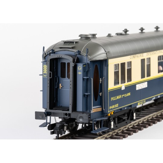 MARKLIN_58000-Marklin 58000 Set of 6 CIWL coaches, EDELWEISS Pullman Express, 1/1 scale