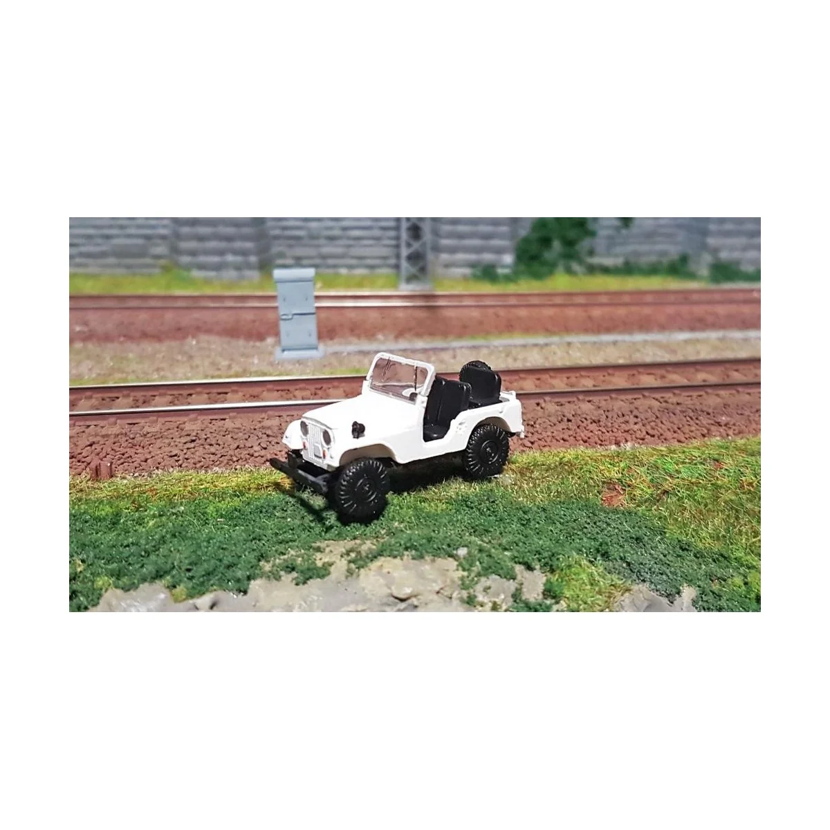 Brekina 58902 Jeep Universal, White - Sai_58902