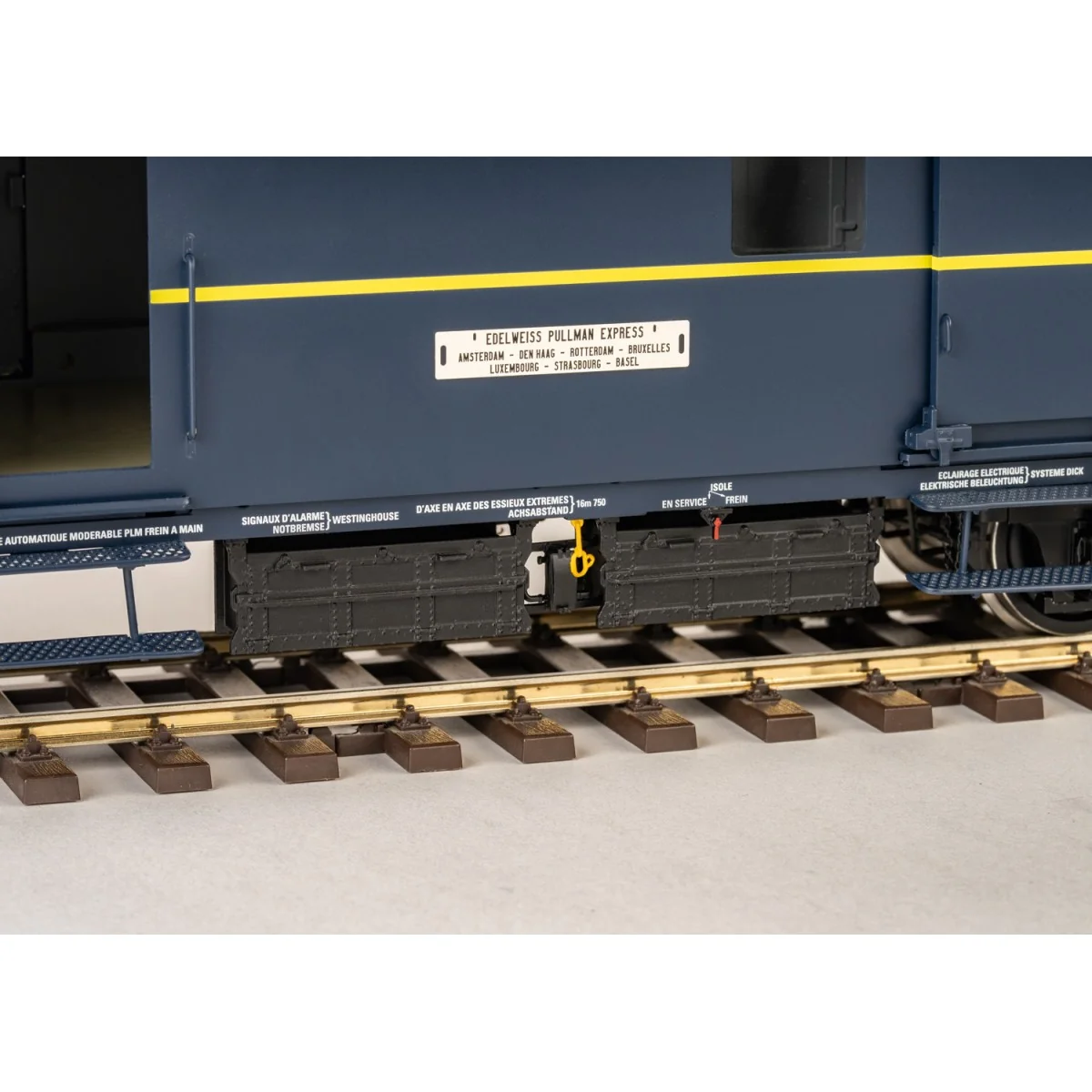 Marklin 58000 Set of 6 CIWL coaches, EDELWEISS Pullman Express, 1 s... Marklin 58000 Set of 6 CIWL coaches, EDELWEISS Pullman Express, 1 s...