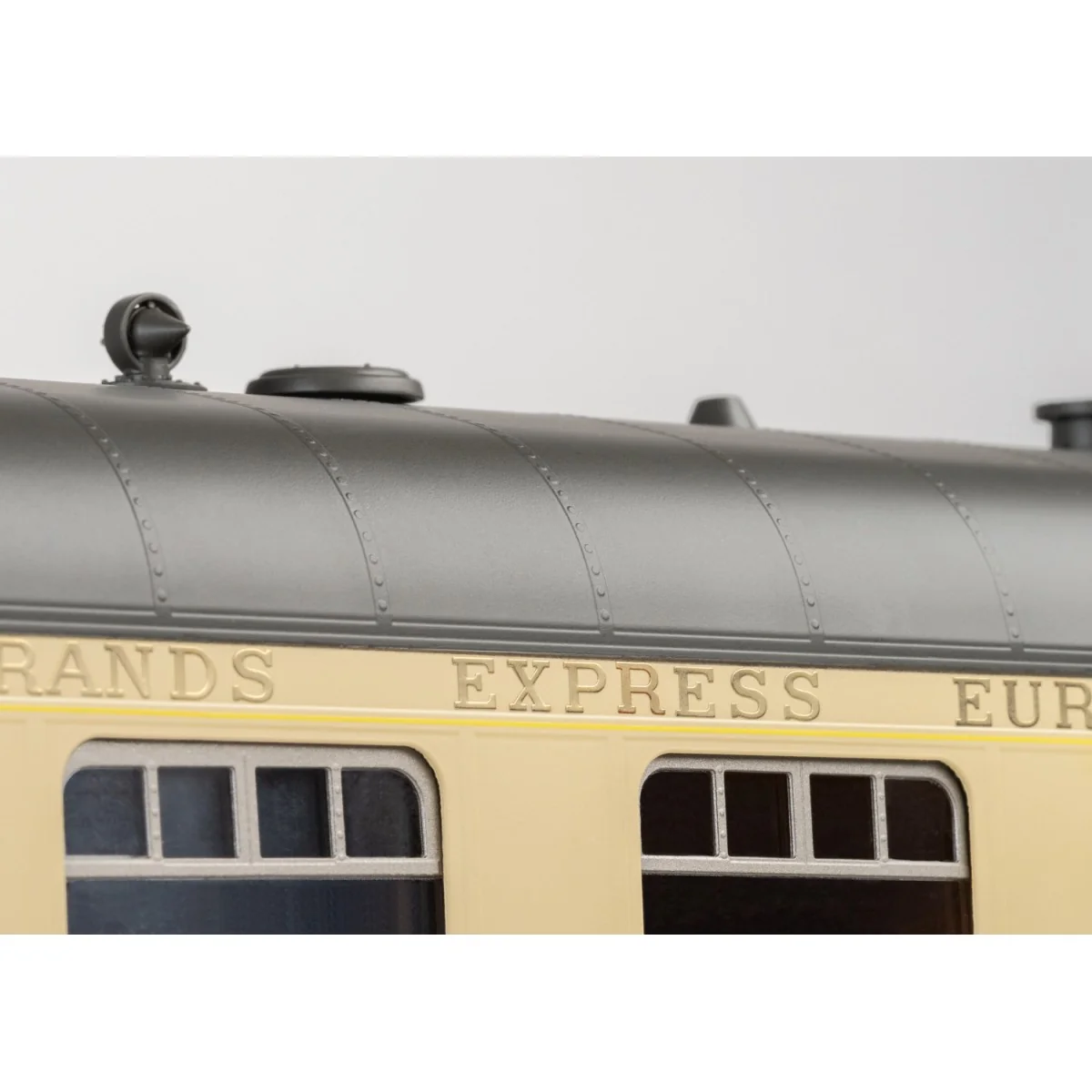 Marklin 58110 Voiture voyageurs CIWL de présentation, sans cuisine, EDELWEISS Pullman Express, echelle 1 Marklin Marklin_58110 -