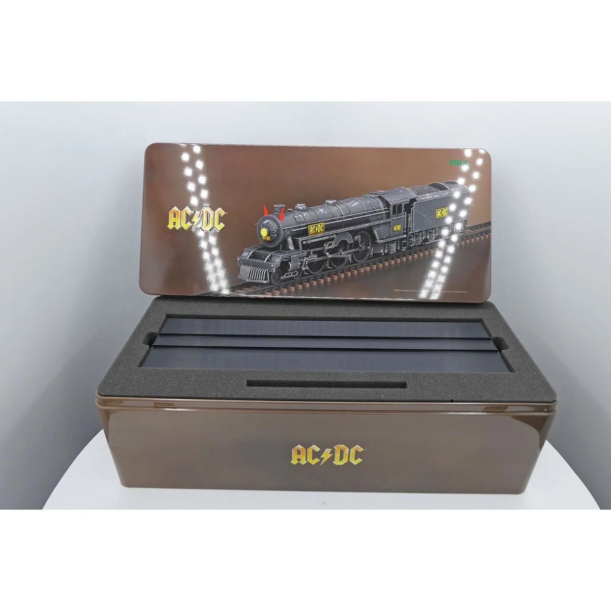 Trix 25492 Steam Locomotive with Separate Tender "Black Ice", AC/DC...