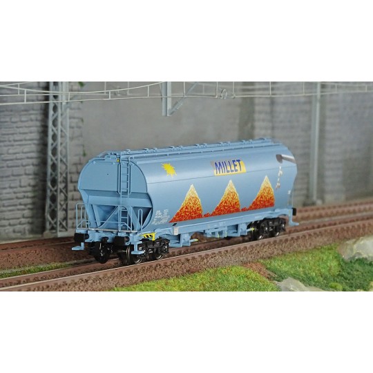 LSM_30588-LS Models 30588 Tagnpps hopper wagons, light blue, new Millet logo, with sun