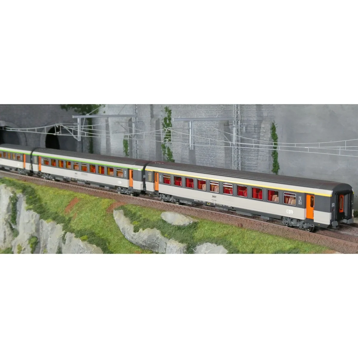 LS Models 41999 Set of 3 Corail VTU coaches, SNCF, Le Montaigne, A1...