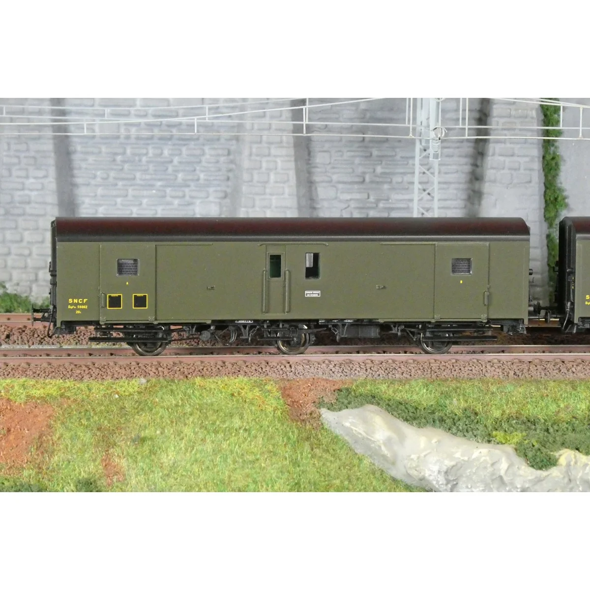 Models World 102 Set de 2 Wagons fourgons 3 essieux, PLM, Dqd2m, Vert 306, ep.IIIb, feux fin de convoi Models World MW_102 - 2
