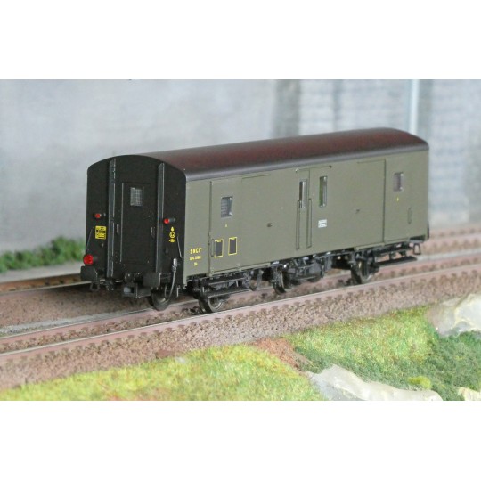 MW_103-Models World 103 Wagon fourgon 3 essieux, PLM, Dqd2m, Vert 306, ep.IIIc-d, feux fin de convoi