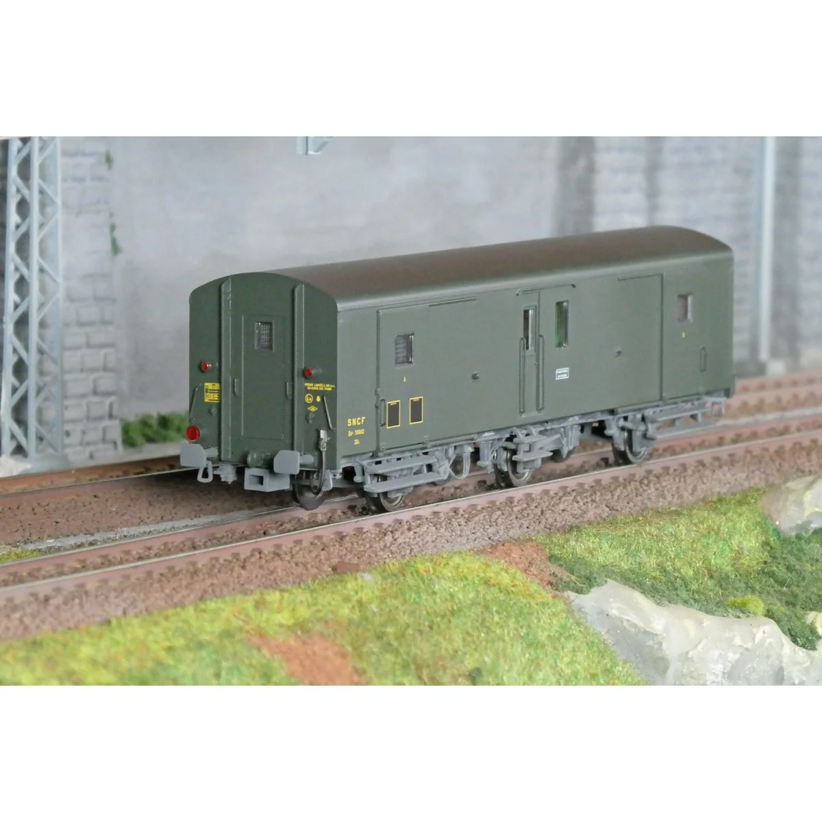Models World 105 Three-axle baggage car, PLM, Dd2, Green 301, ep.II...