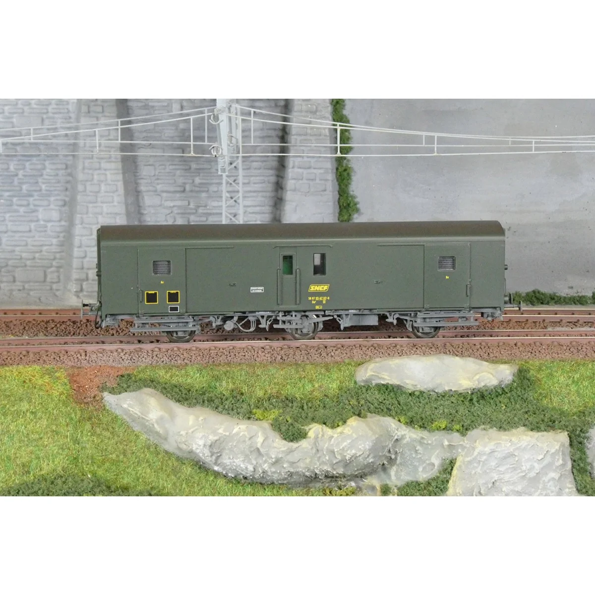 Models World 107 Wagon fourgon 3 essieux, PLM, Dd2, Vert 301, logo SNCF jaune, ep.IVa, feux fin de convoi Models World MW_107 - 