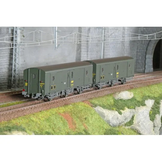 MW_108-Models World 108 Set de 2 wagons fourgons 3 essieux, PLM, Dd2, Vert 301, logo SNCF jaune, ep.IVa, feux fin de convoi