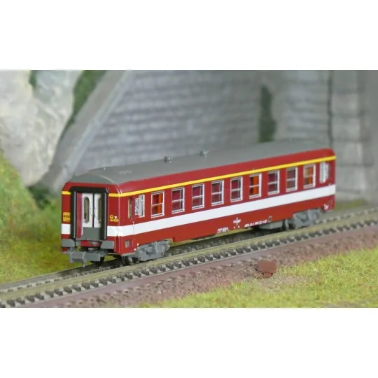 NW-331-REE Modeles NW331 Voiture voyageurs UIC, SNCF, A9 Rouge, logo Corail, bande de classe jaune, ep.IV, N - 1/160