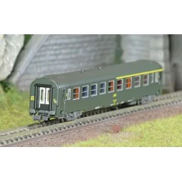 REE Modeles NW257 Voiture voyageurs UIC, SNCF, A4B5 Verte, logo jaune encadré, ep.IV, N- 1/160 Ree Modeles NW-257 - 1