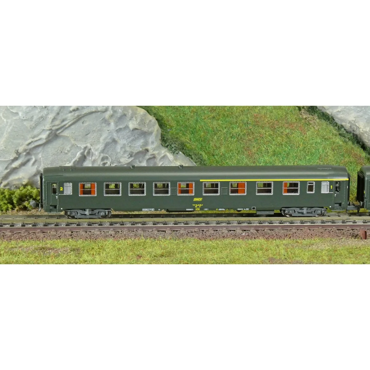 REE Modeles NW258 Set of 2 UIC, SNCF passenger cars, A4B5 and B10 G...