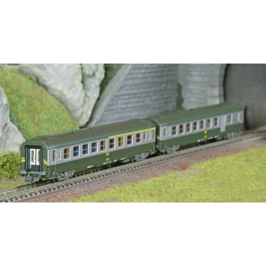 NW-261-REE Modeles NW261 Set de 2 voitures voyageurs UIC, SNCF, A4B5 et B5D Verte/Alu, logo jaune encadré, ep.IV, N- 1/160