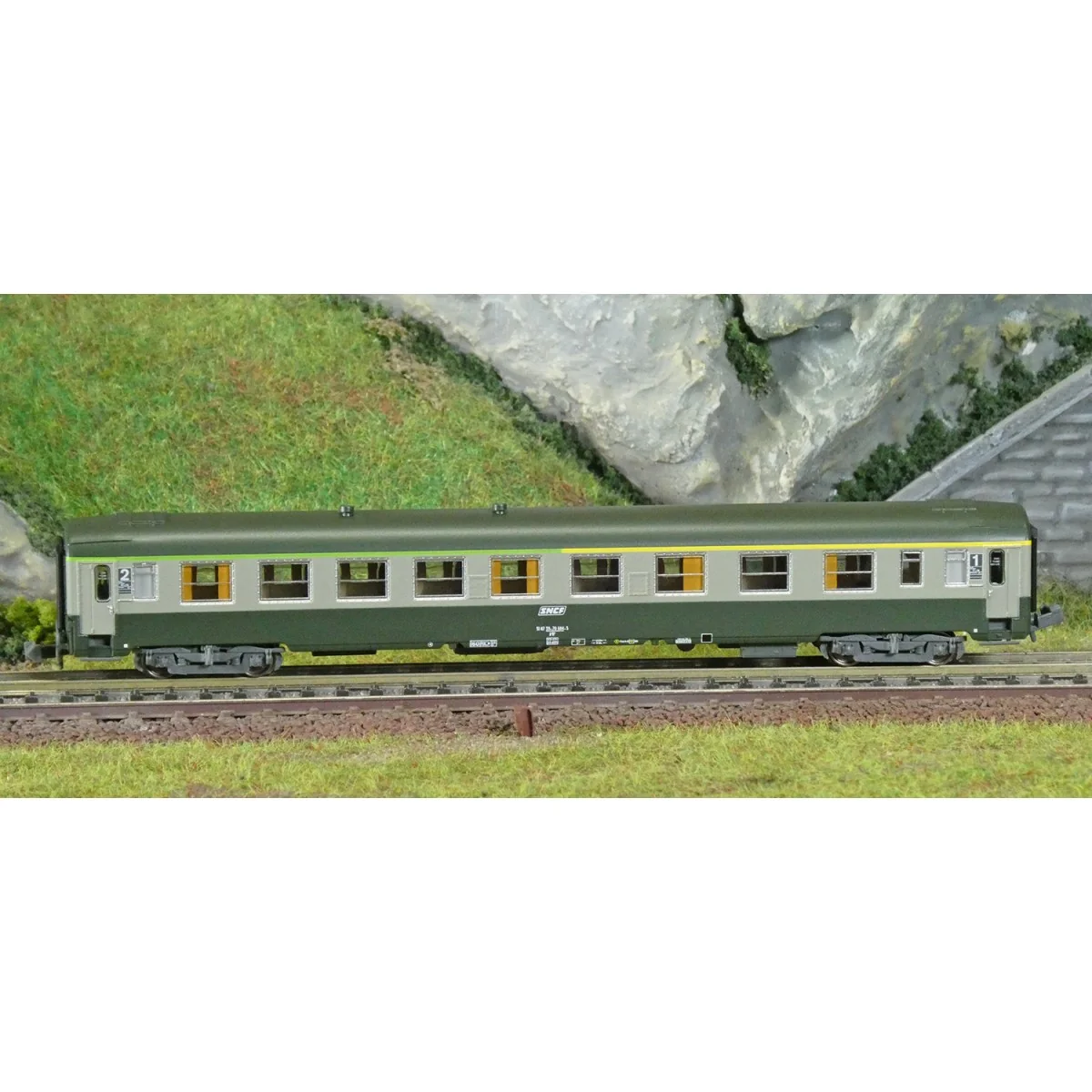REE Modeles NW262 Voiture voyageurs UIC, SNCF, A4B5 Verte/Gris béton, logo blanc encadré, ep.V, N- 1/160 Ree Modeles NW-262 - 2