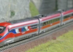 Arnold HN2621S Autorail TGV 4 éléments Frecciarossa 1000, FS, sonore, N 1/160 Arnold HN2621S - 1