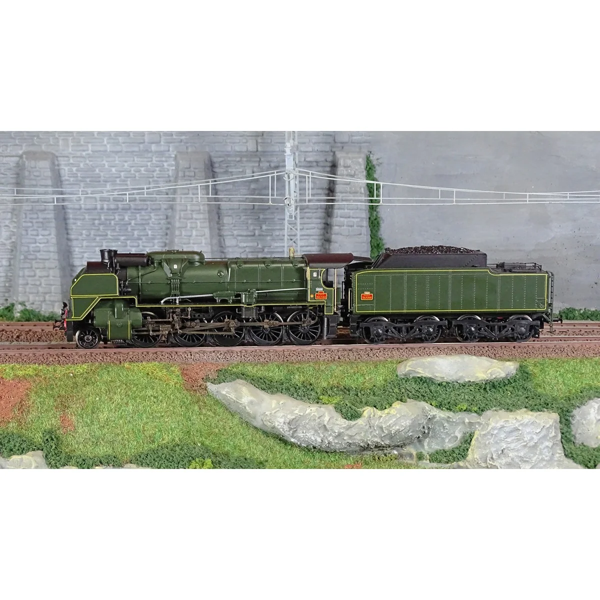 R37 HO41208DS Steam locomotive 2-150 P 104 tender 34 P 350, SNCF, g...