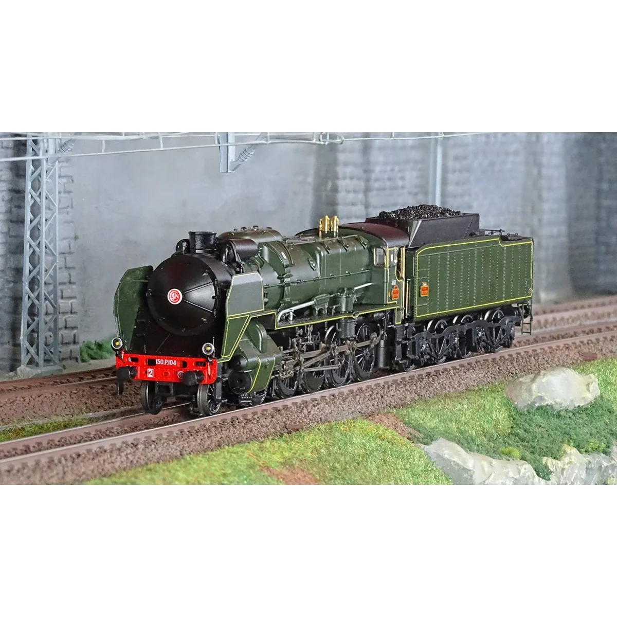 R37 HO41208DS Locomotive à vapeur 2-150 P 104 tender 34 P 350, SNCF, verte, Somain, sonore, fumée Rail 37 - R37 R37_HO41208DS - 