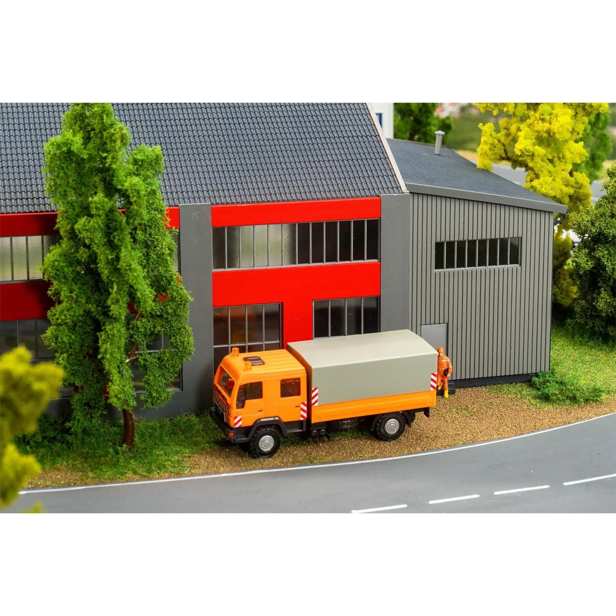 Faller 120079 Model Kit, Electric Locomotive Shed, 2 Levels - Falle...