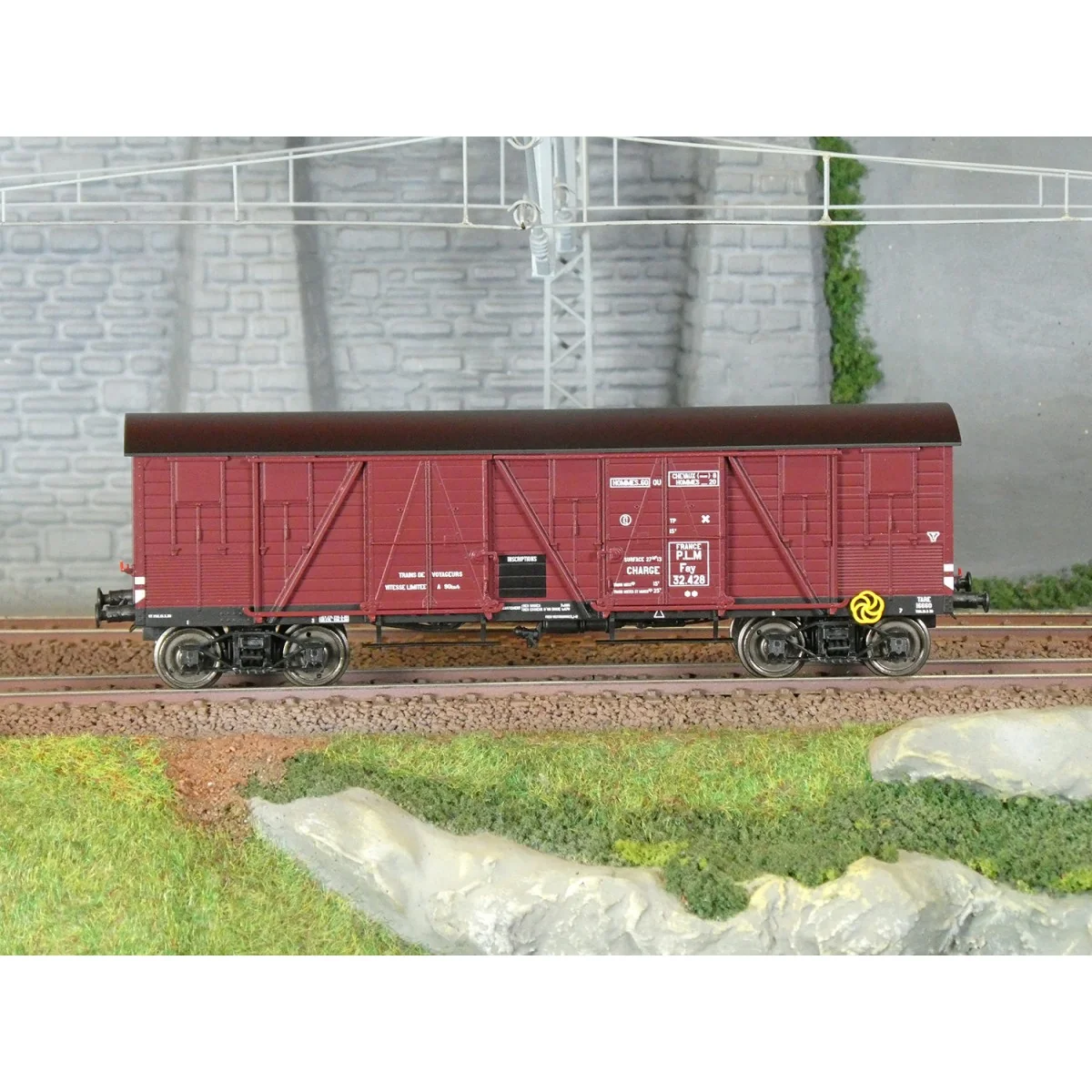 Ree models WB906 Covered TP Wagon for Fruits and Vegetables, 4 door... Ree models WB906 Covered TP Wagon for Fruits and Vegetables, 4 door...