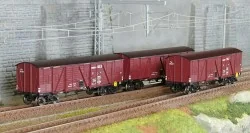 Ree modeles WB907 Set de 3 wagons TP Couvert pour Primeurs, 4 portes, PLM, ep.II Ree Modeles WB-907 - 1