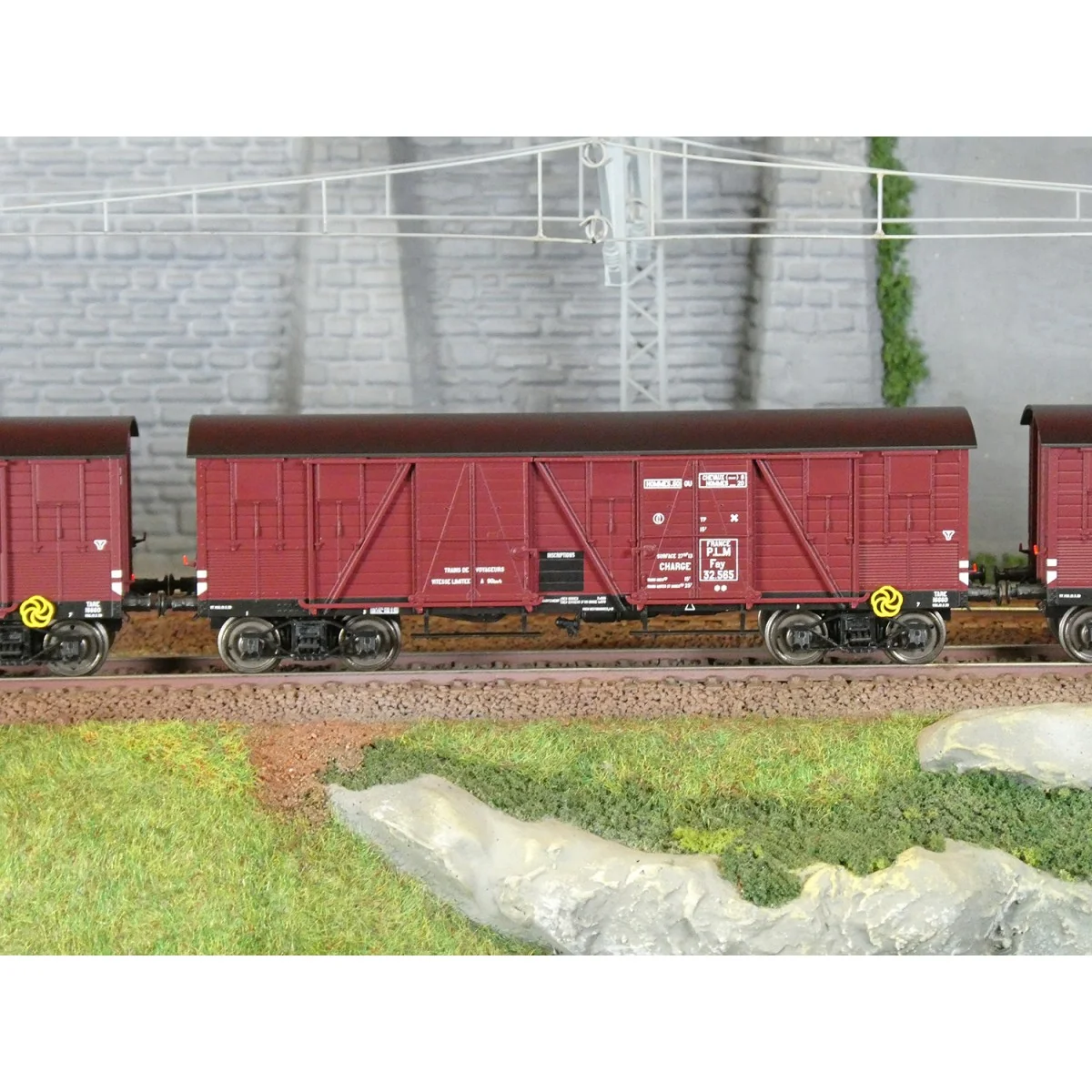 Ree Models WB907 Set of 3 Covered Public Works Wagons for Fruits an...