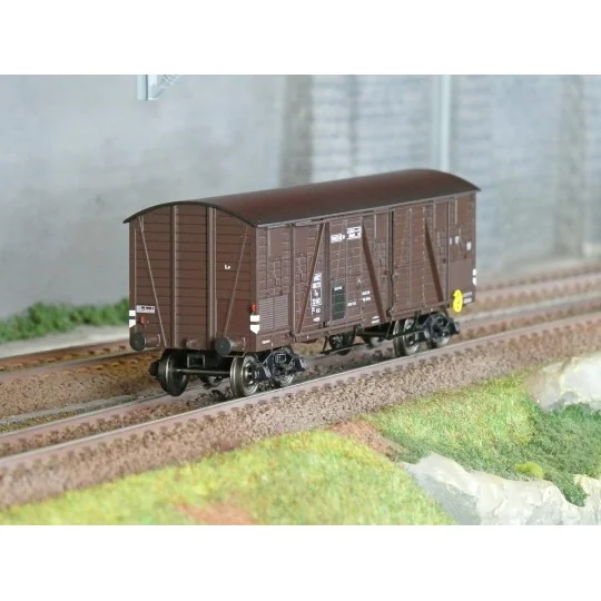 Ree Models WB908 Covered Wagon for Fruits and Vegetables, 4 Doors, ... WB-908-Ree Models WB908 Covered Wagon for Fruits and Vegetables, 4 Doors, SNCF, Era III