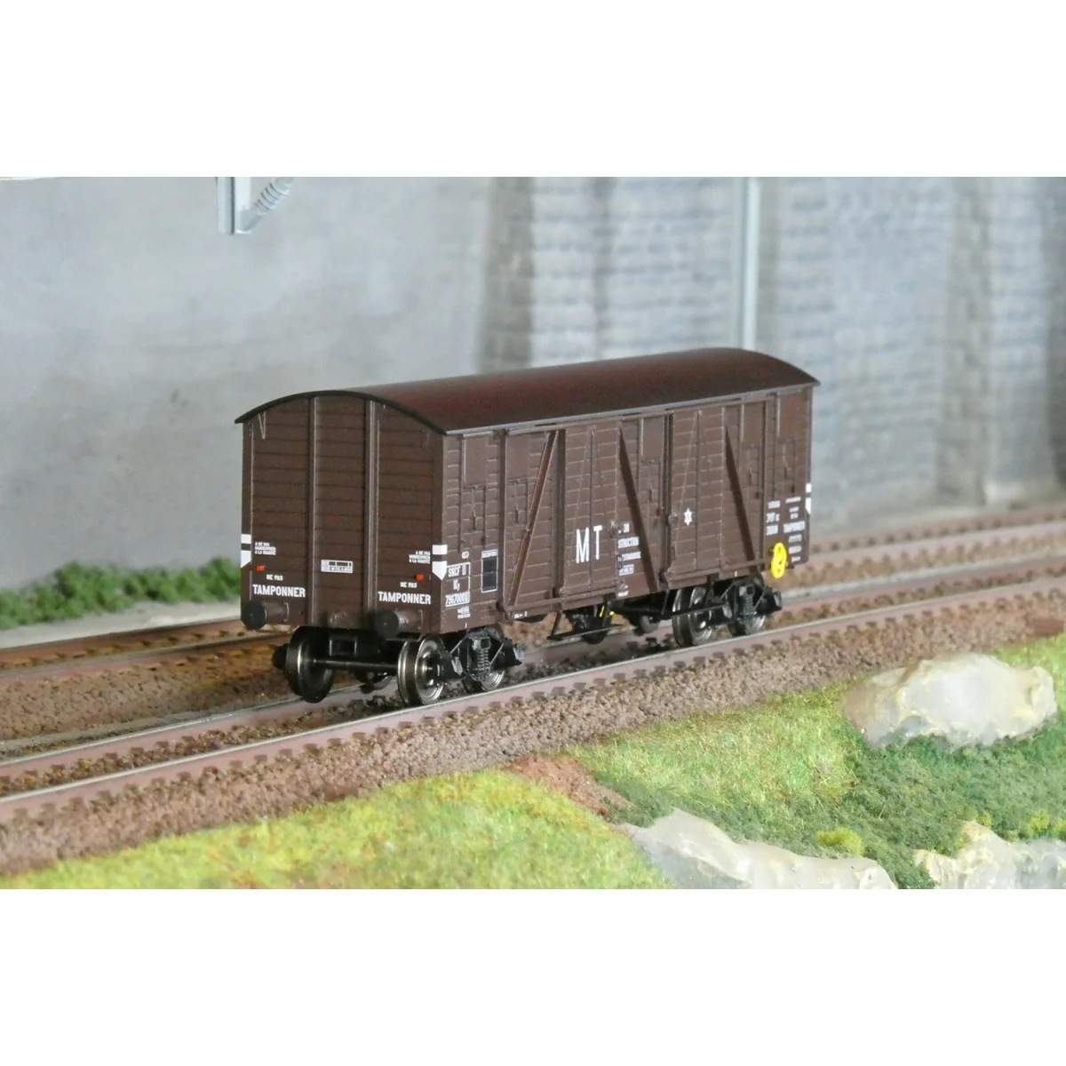Ree Modeles WB911 Covered TP Wagon, 4 doors, MT, SNCF, ep.III Ree Modeles WB911 Covered TP Wagon, 4 doors, MT, SNCF, ep.III