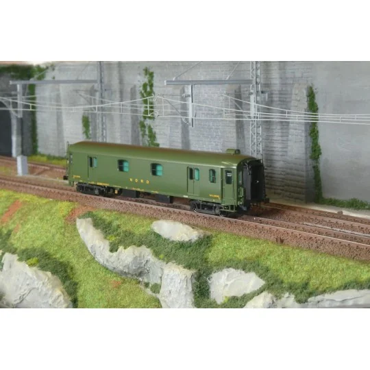 Lsm_31204-Ls Models 31204 Fourgon Dd4yi, NORD, 130km/h, vert, châssis noir, toit vert, éclairage