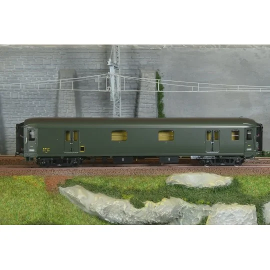 Lsm_31205-Ls Models 31205 Fourgon Dd4myi, SNCF, 130km/h, vert, châssis noir, toit noir, éclairage