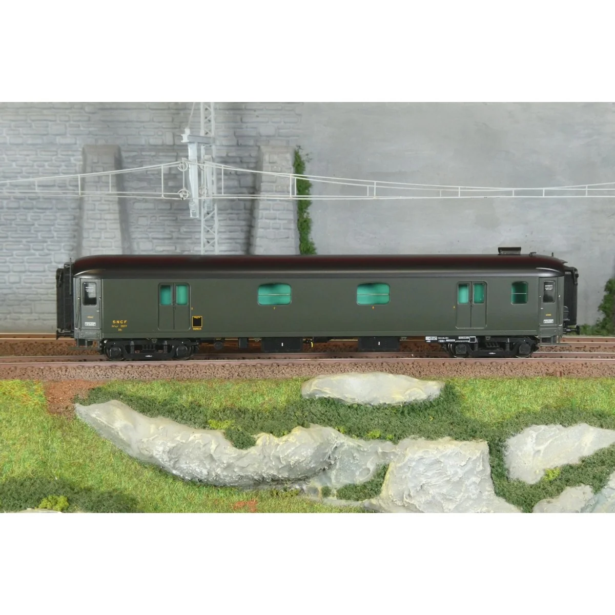 Ls Models 31206 Fourgon Dd4myi, SNCF, 140km/h, vert, châssis noir, toit vert, éclairage Ls models Lsm_31206 - 2