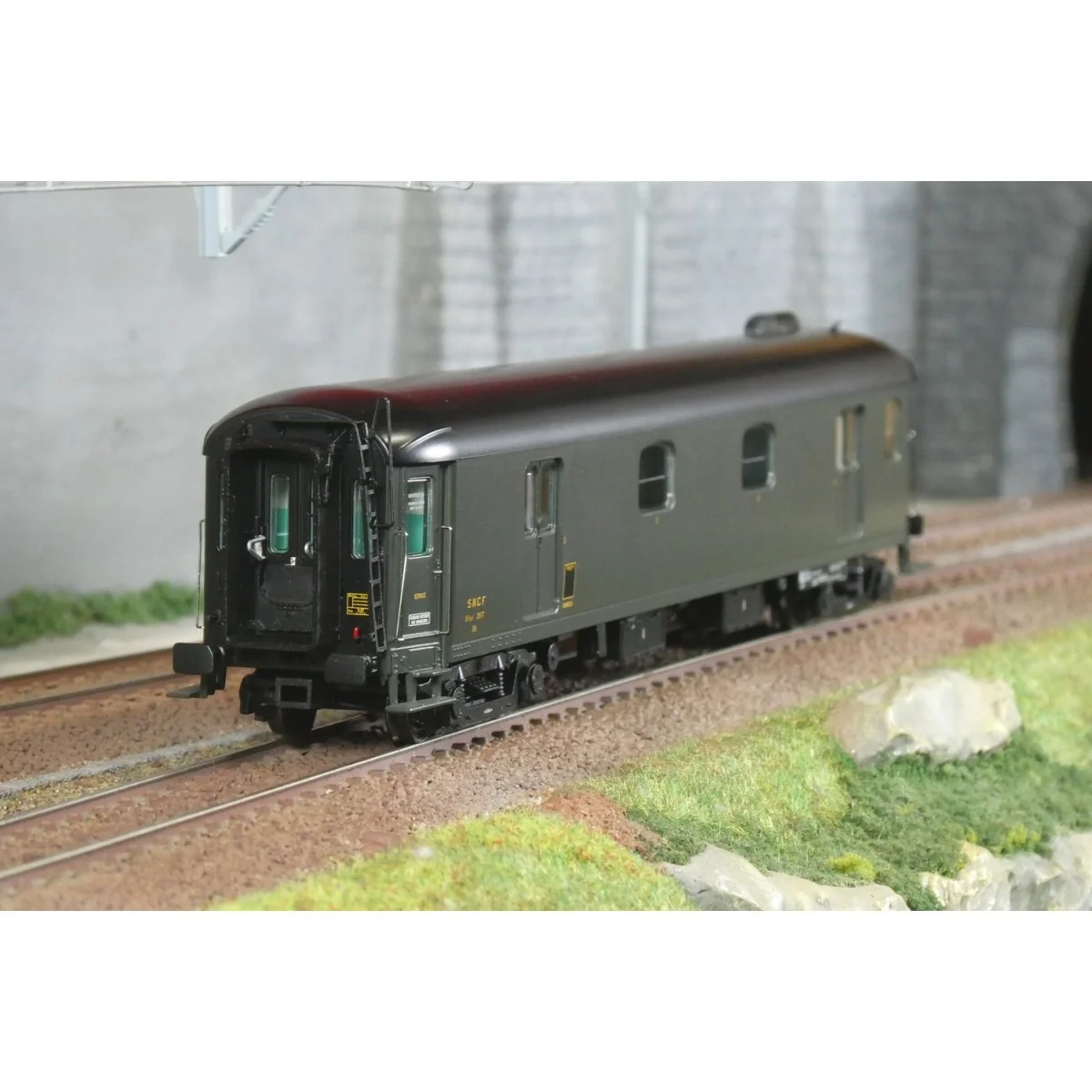 Ls Models 31206 Fourgon Dd4myi, SNCF, 140km/h, vert, châssis noir, toit vert, éclairage Ls models Lsm_31206 - 1