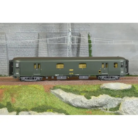 Lsm_31207-Ls Models 31207 Fourgon Dd4s, SNCF, 140km/h, vert, châssis gris, toit vert, éclairage