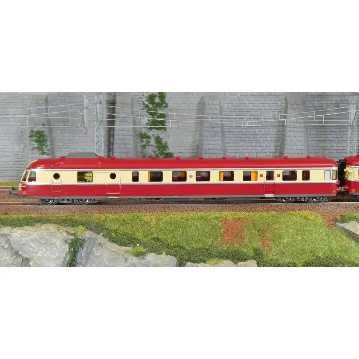 Ree Modeles MB258 Autorail RGP 1 X 2779, rouge TEE, SNCF, LYON-VAISE Ree Modeles MB-258 - 2