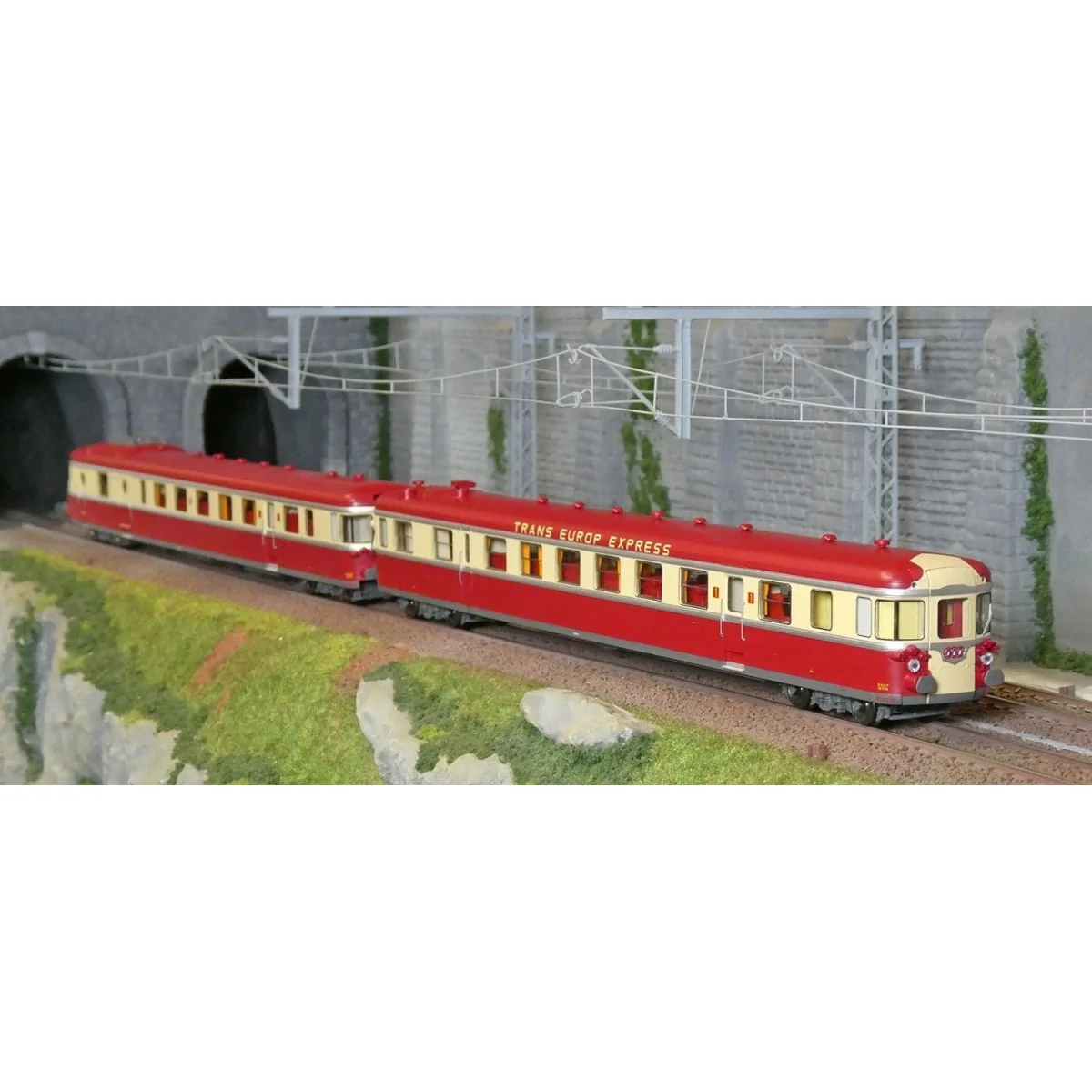 Ree Modeles MB258 RGP 1 X 2779 Railcar, Red TEE, SNCF, LYON-VAISE -...