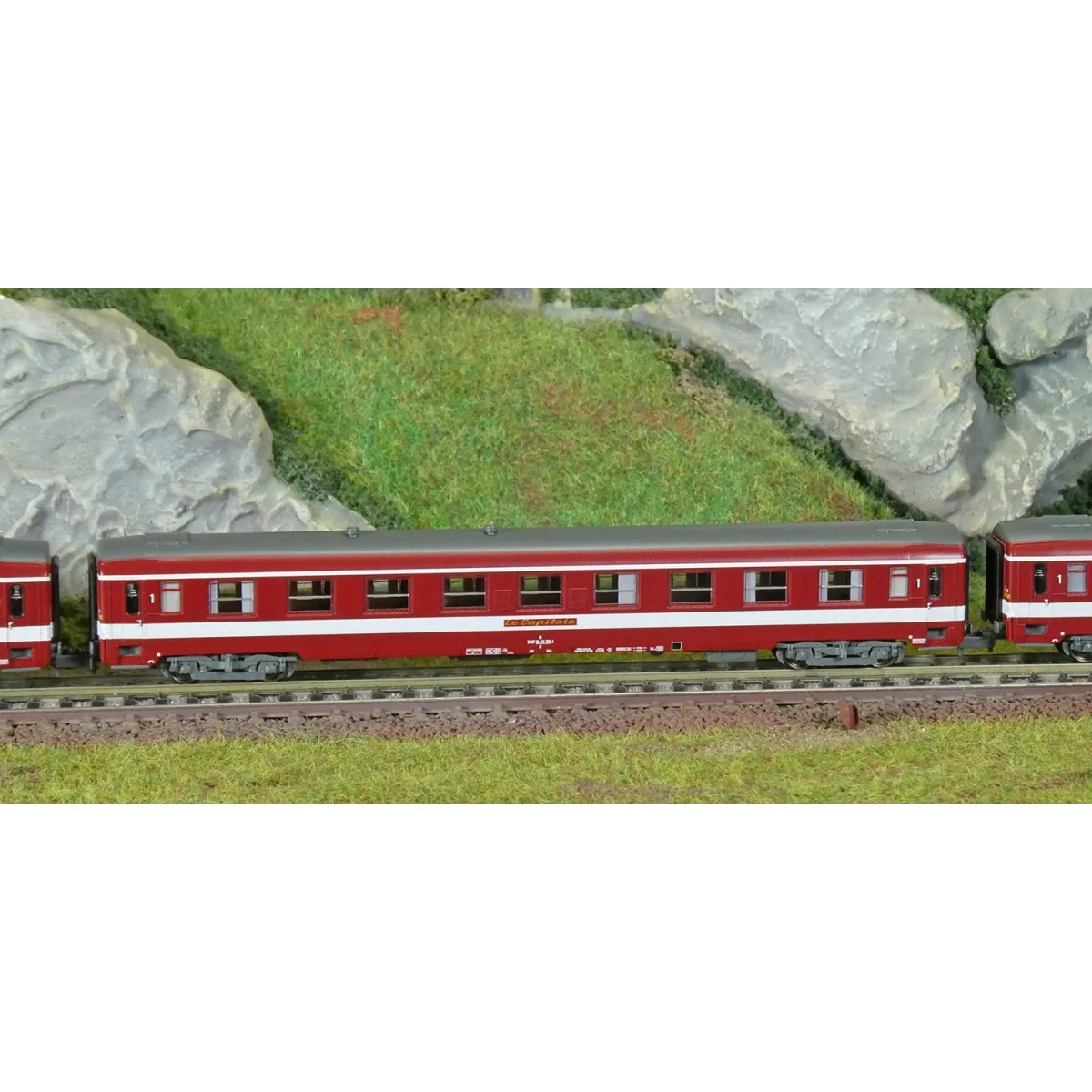 REE Modeles NW156 Set de 3 voitures UIC 2x A9 / 1x A7D, LE CAPITOLE, avec plaque, N - 1/160 Ree Modeles NW-156 - 3 REE Modeles NW156 Set de 3 voitures UIC 2x A9 / 1x A7D, LE CAPITOLE, avec plaque, N - 1/160 Ree Modeles NW-156 - 3