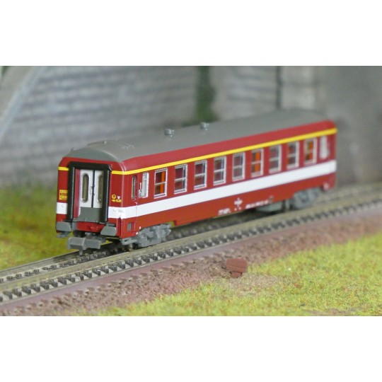 NW-341-REE Modeles NW341 UIC passenger car, A9 ex-Capitole, yellow stripe and ½ Corail cartouche, ep.IV, N - 1/160