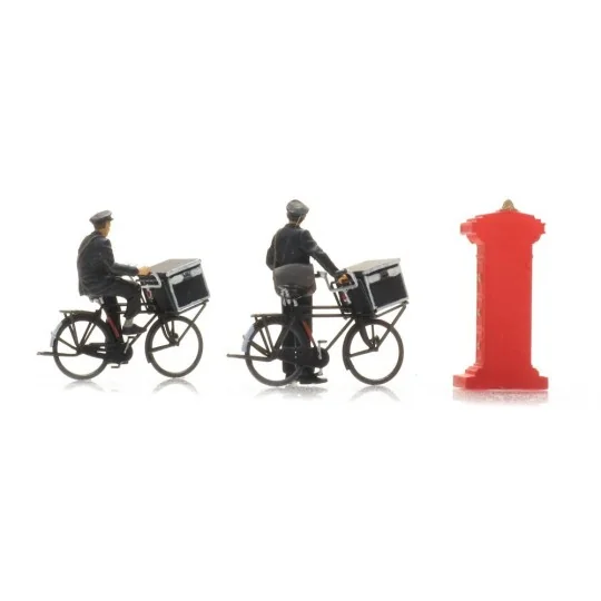 Arti_5870052-Artitec 5870052 Figures, mail carriers on bicycles + mailbox