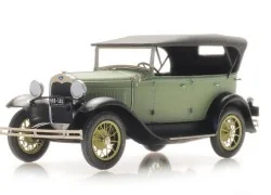 Artitec 387.521 Ford Model A Phaeton vehicle with hood up