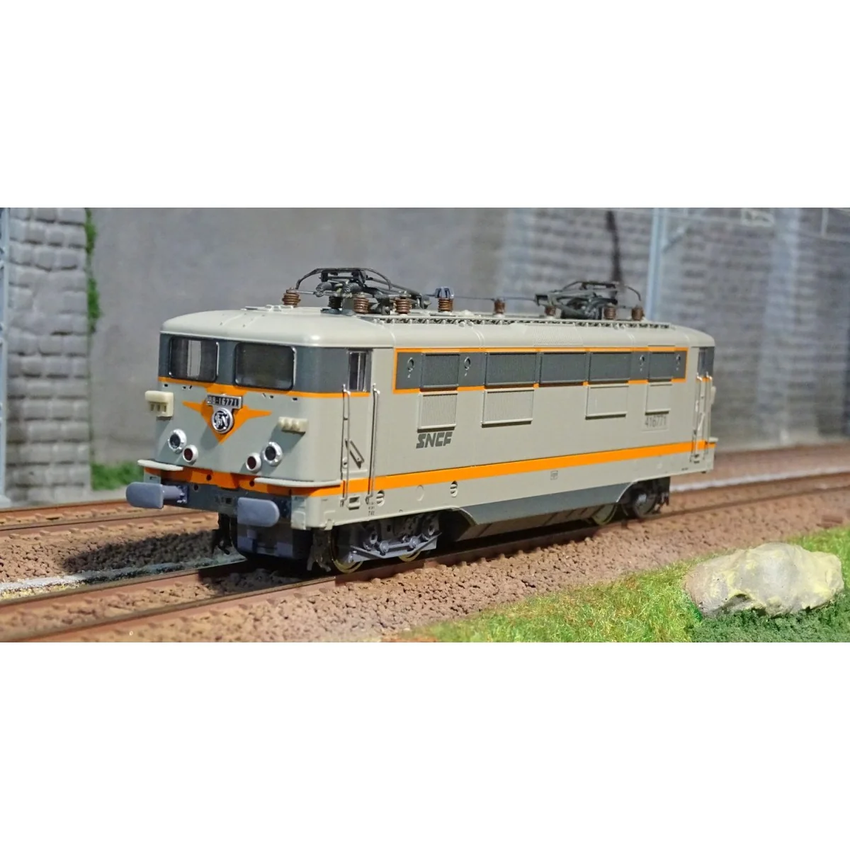 ViTrains 2222 SNCF BB 16500 electric locomotive, Concrete livery, Lo... ViTrains 2222 SNCF BB 16500 electric locomotive, Concrete livery, Lo...