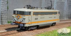 ViTrains 2222 copy of SNCF BB 16500 electric locomotive, Concrete l...