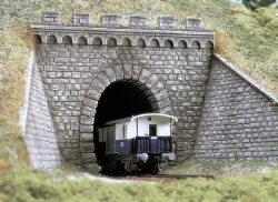 Busch 7022 Tunnel entrance, one lane with retaining wall - Busch - ...