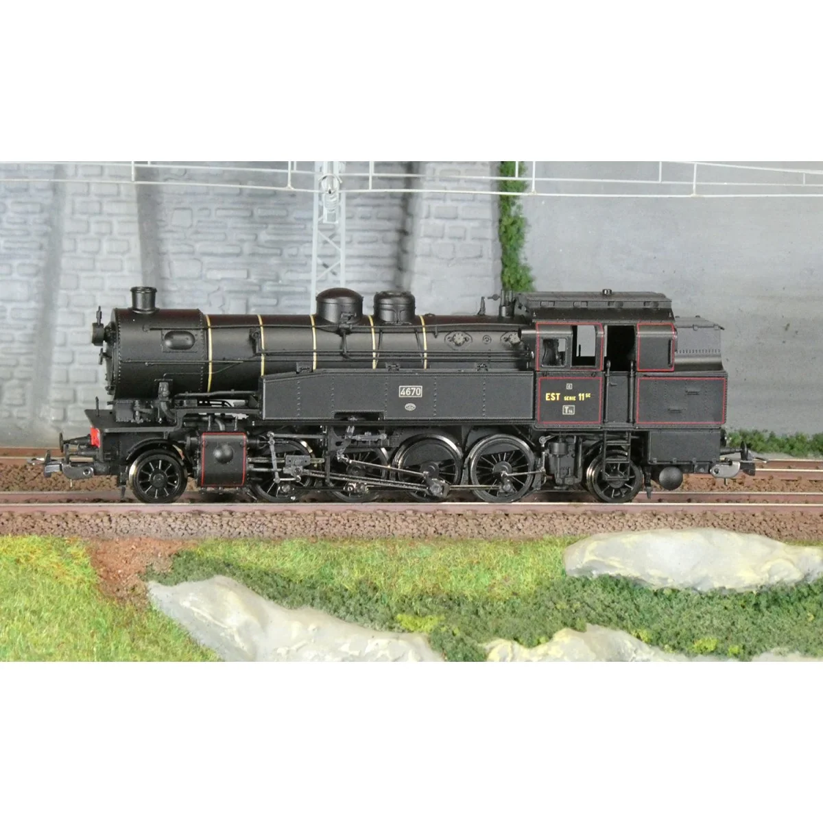 Piko 50673 Class 11 Steam Locomotive, EST - Piko_50673