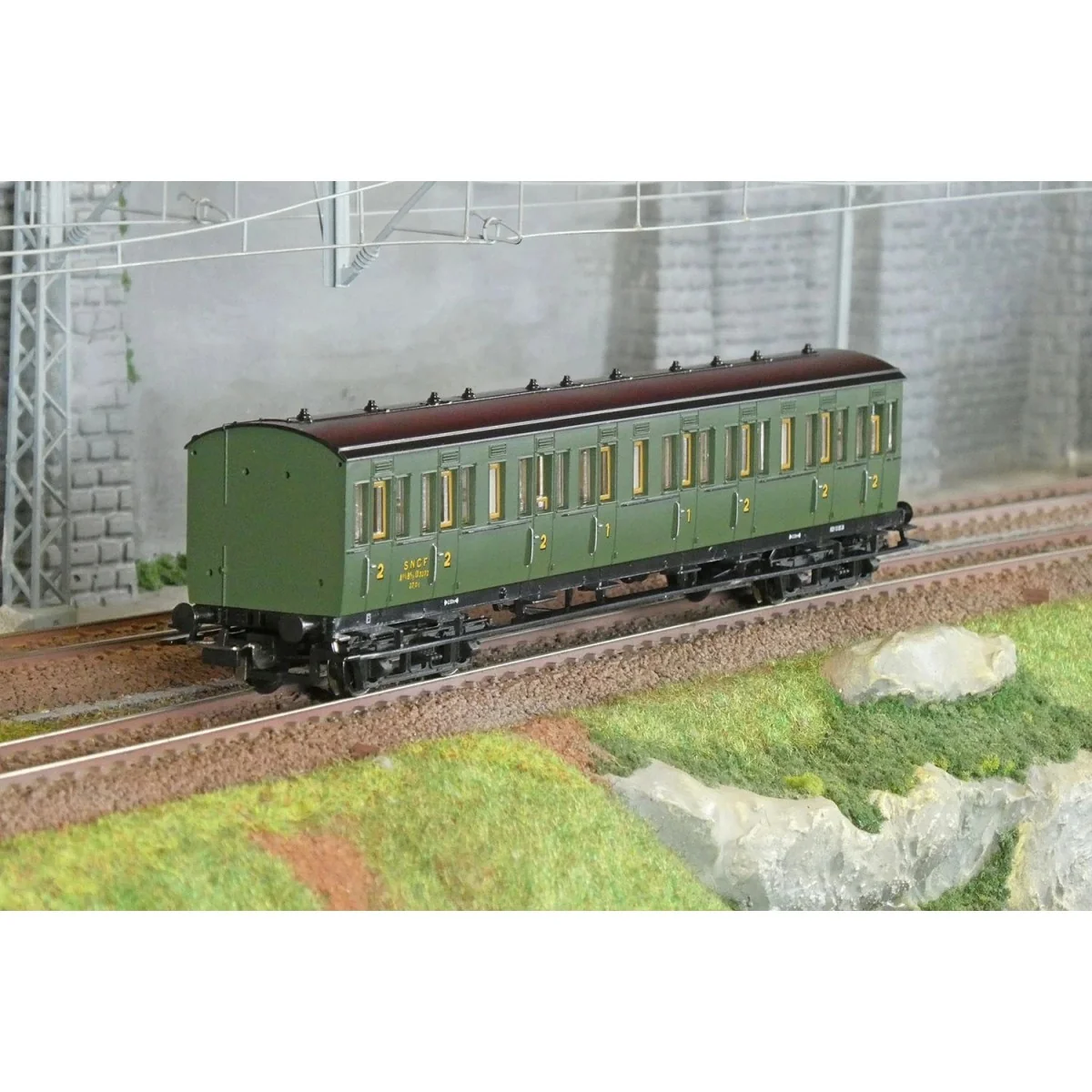 Piko 53338 1st/2nd class compartment passenger car with ladder