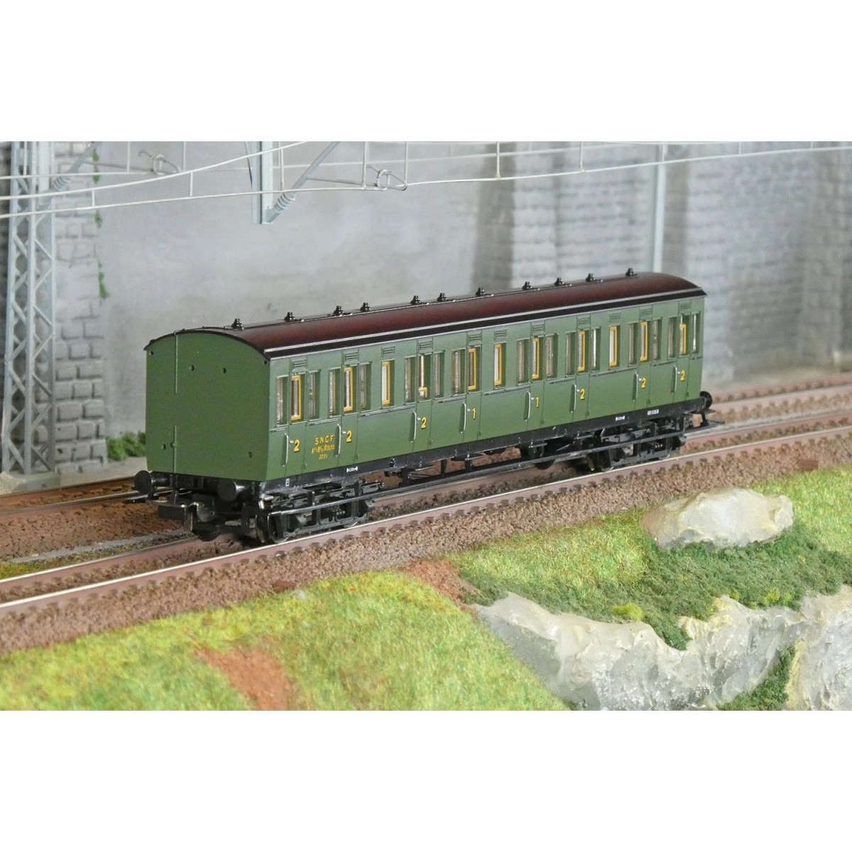 Piko 53338 1st/2nd class compartment passenger car with ladder - Pi...