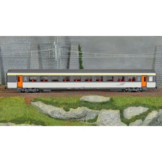 Piko 97138 Voitures voyageurs Corail, 1ère classe, logo casquette, SNCF Piko Piko_97138 - 2 Piko_97138-Piko 97138 Voitures voyageurs Corail, 1ère classe, logo casquette, SNCF