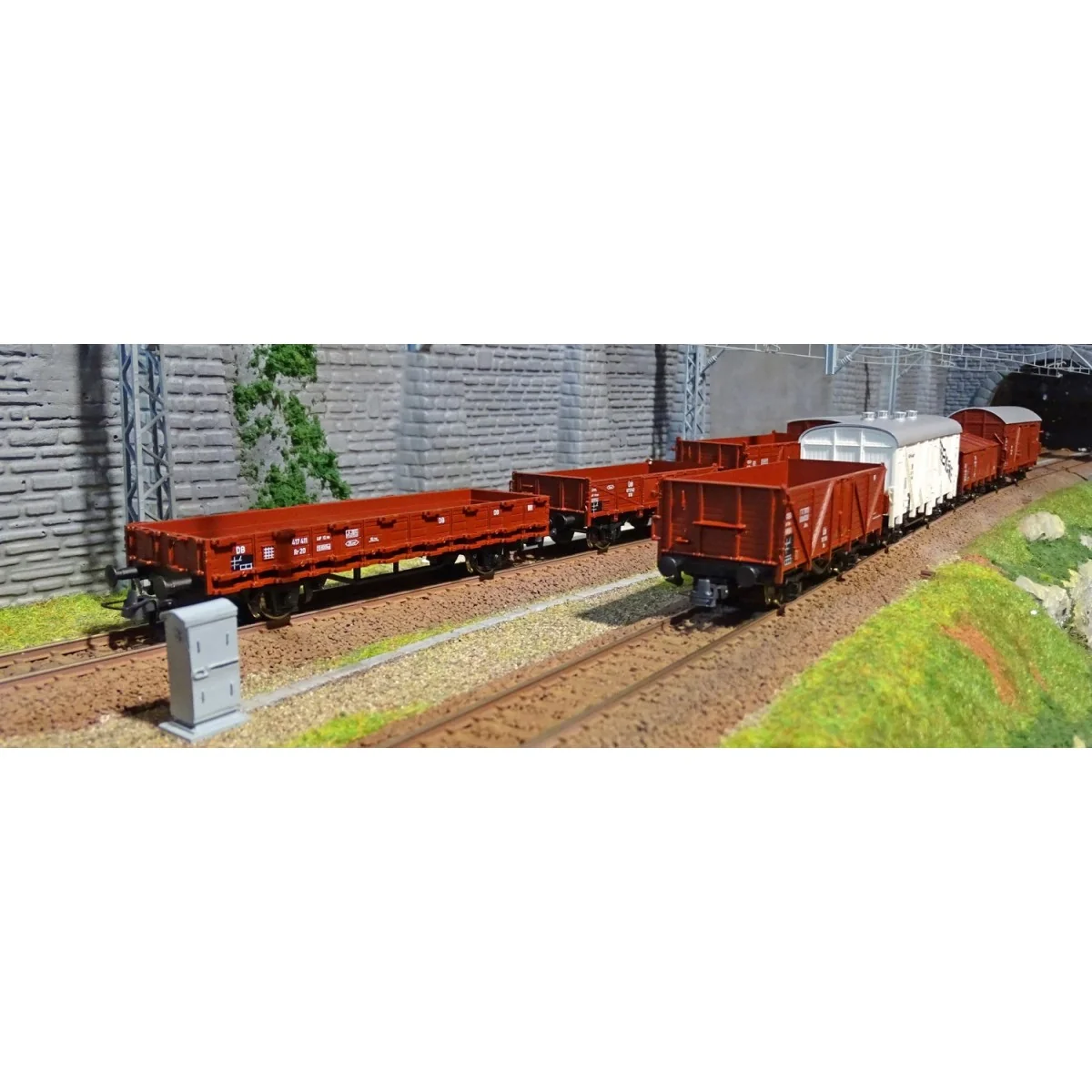 Roco 44002 Set of 8 Freight Wagons, DB - Roco_44002